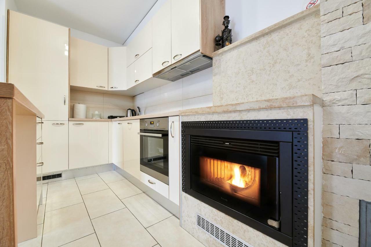 Apartman Leon Umag Exterior foto