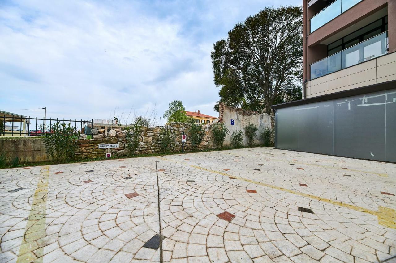 Apartman Leon Umag Exterior foto